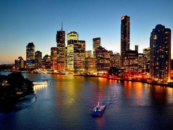 Australia-Landscape-Brisbane-city-riverside-skyline